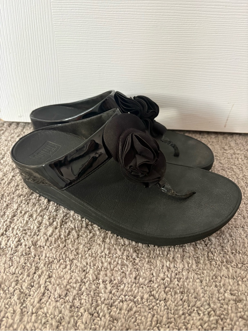 FitFlop Black Floral Toe-Post Wedge Sandals